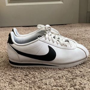 Black and white Nike Cortez women shoe